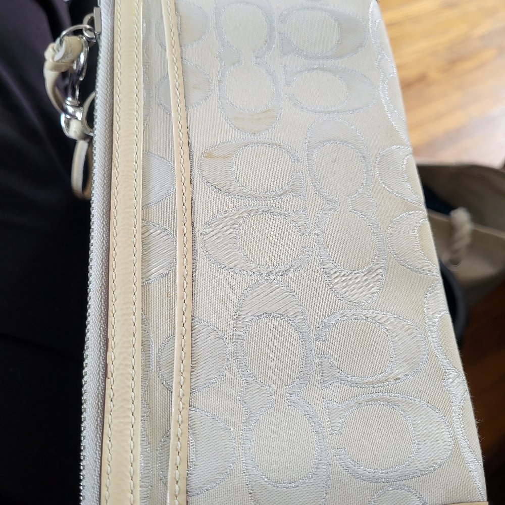 Wallet - Picture 2 of 3